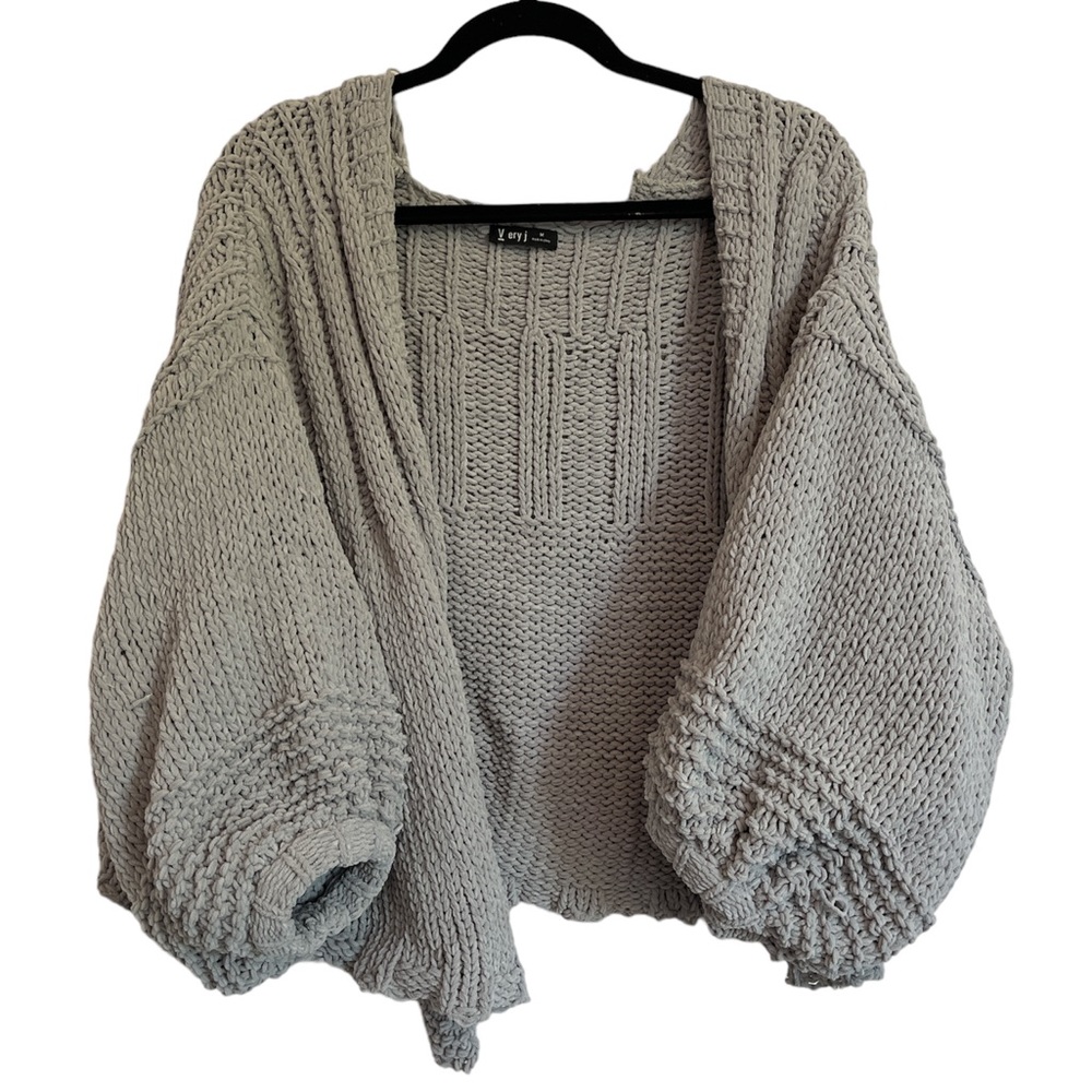Chunky knit cardigan with bubble sleeves